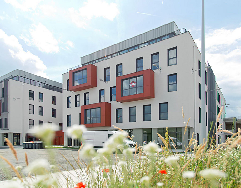 Construction de bâtiments de bureaux Cinepole à Saint-Just Saint Rambert 2016