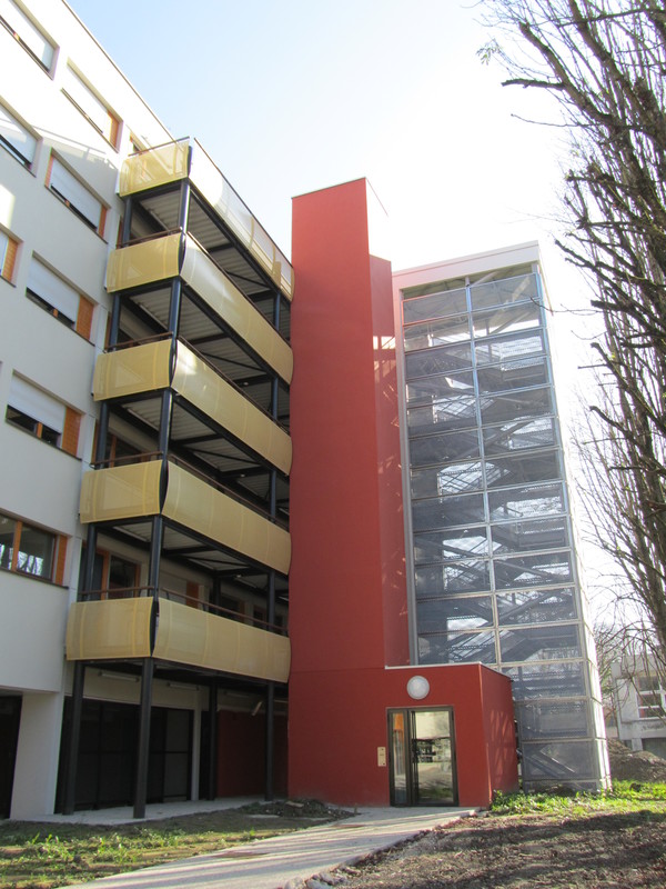 Restructuration de la résidence universitaire Condillac à Saint-Martin d'Hères 2010