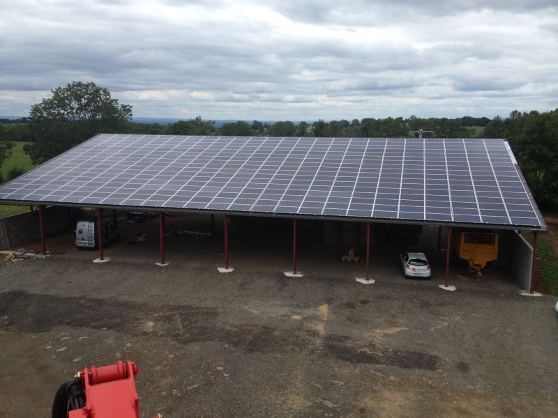 Construction de bâtiments agricoles neufs avec panneaux photovoltaïques