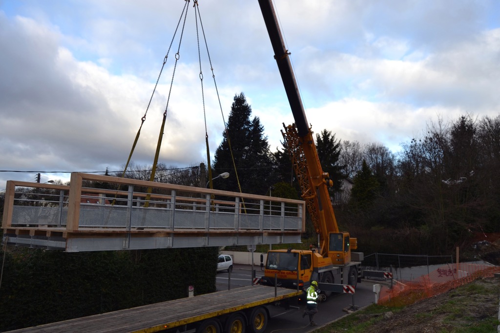 Construction d'une passerelle de 8x2.5m à Villeparisis 2013